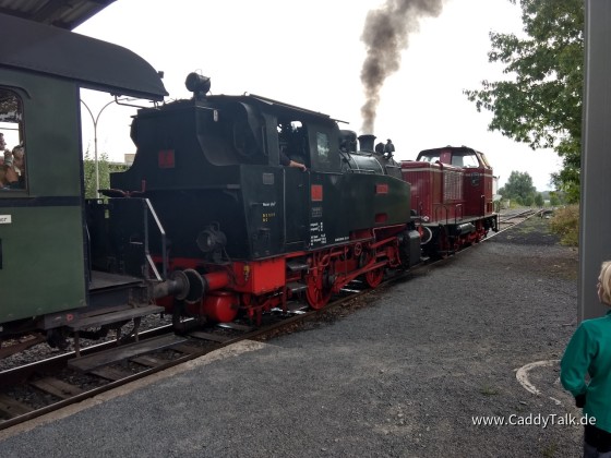 Dampf-Lokomotive HC 5 vom Typ B350 und  Lokomotive V 15