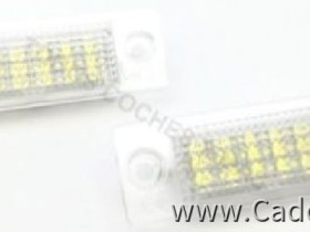 LED-Kennzeichenbeleuchtung mit E4 und CE. Kommt aus Spanien